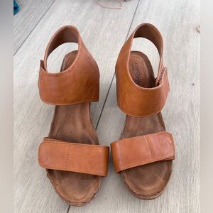 Eurosoft by Sofft Verdi Il Women’s Brown Leather Wedge Sandals Size 8